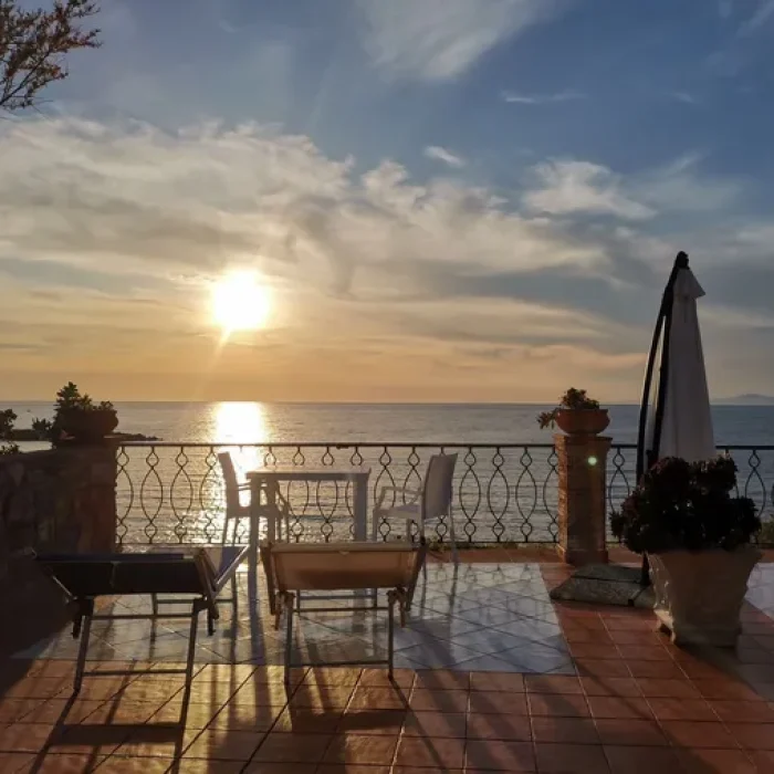 IMG_20230427_190937-de812a75-640w